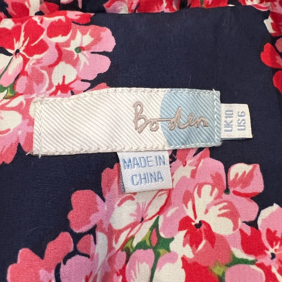 Women’s Boden Hydrangea Rain Coat size 6 - Picture 2 of 2